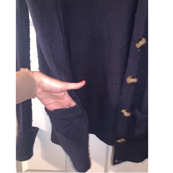 🔥4 for $30 Abercrombie & Fitch Cardigan Sweater - Picture 4 of 9